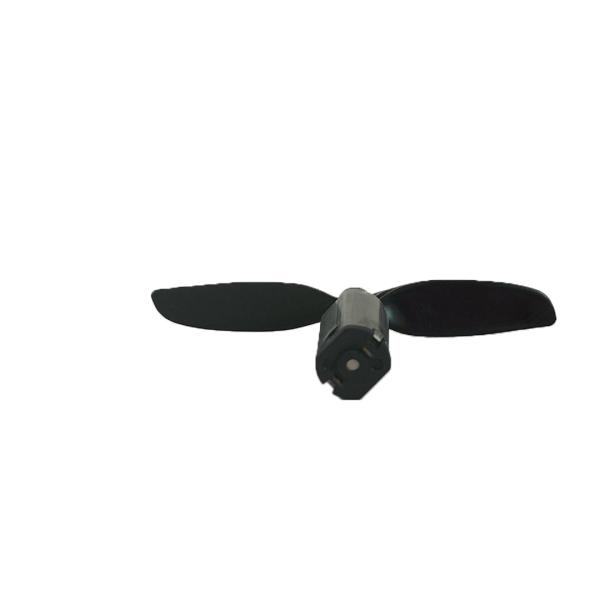 un moteur de drone + une hélice droit