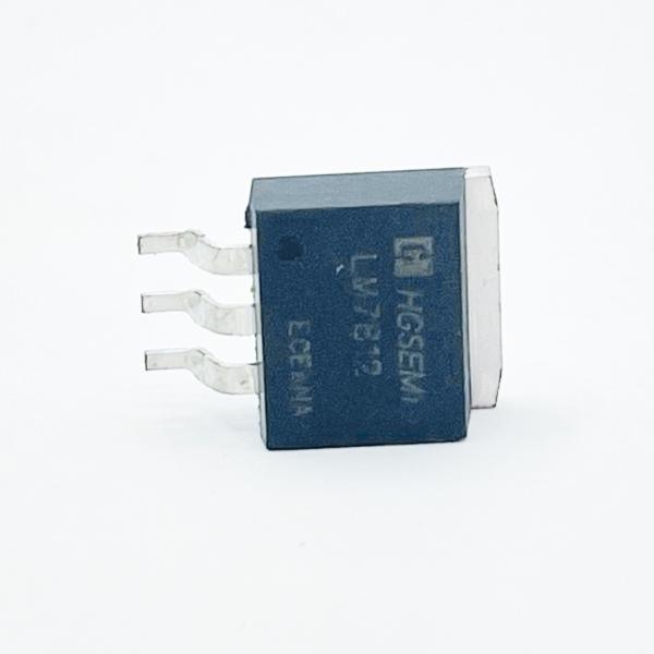 Régulateur  de tension LM7812 SMD