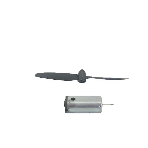 un moteur de drone + une hélice droit