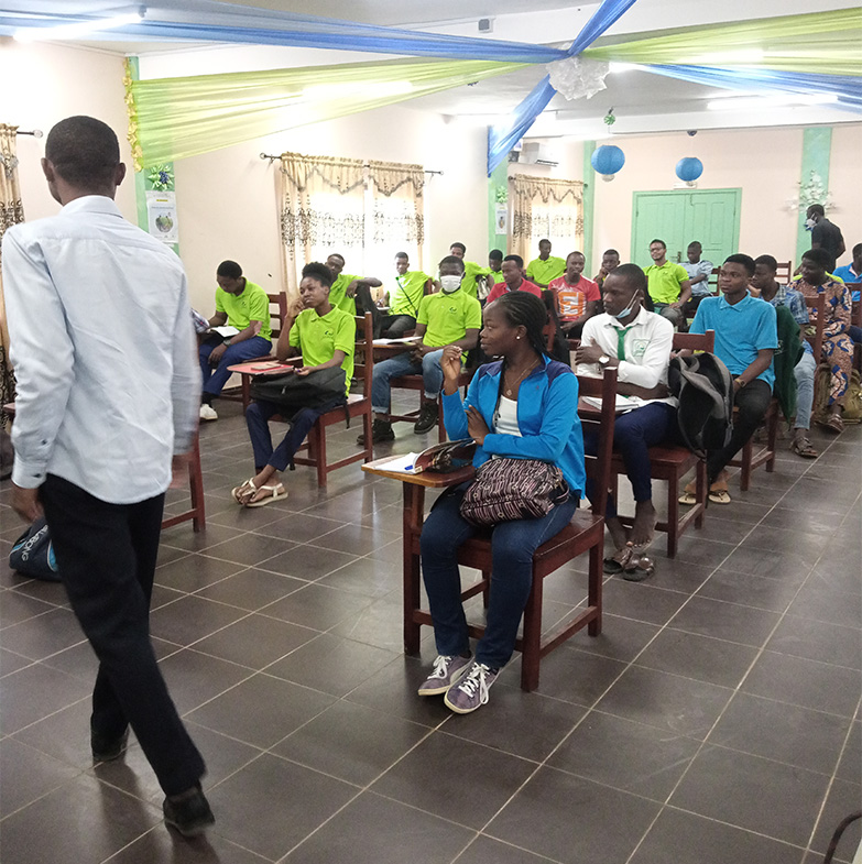 Formation en « Conception et fabrication d’un système de surveillance et de contrôle d’installations photovoltaïques via internet ».