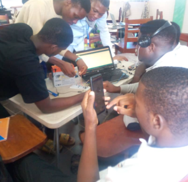 Formation en « Conception et fabrication d’un système de surveillance et de contrôle d’installations photovoltaïques via internet ».