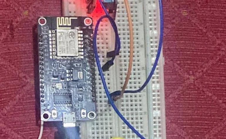Système Connecté de Surveillance de Température et d’Humidité